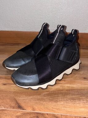 Sorel‎ Womens Kinetic Sneak NL3374-010 Black Slip On Sneaker Shoes - size 6.5